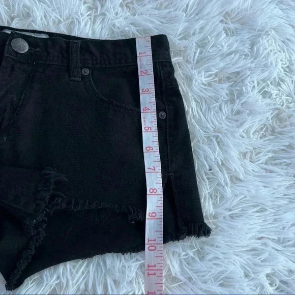 Free People Womens Shorts Black True Distressed Denim Size 25 - Picture 10 of 10